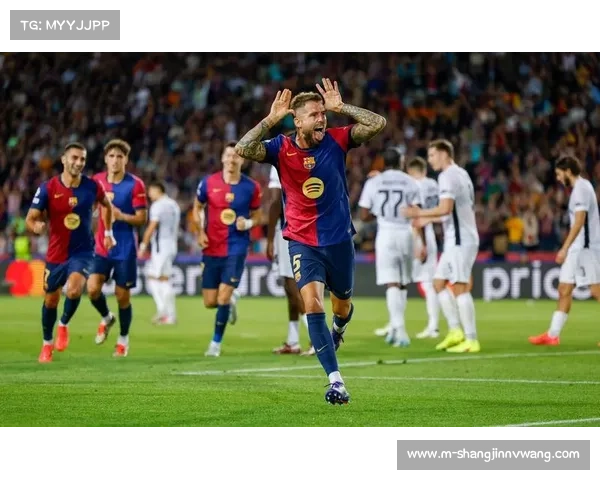 阿斯报:巴萨尚未就莱万多夫斯基的未来做出决定,不排除与其续约